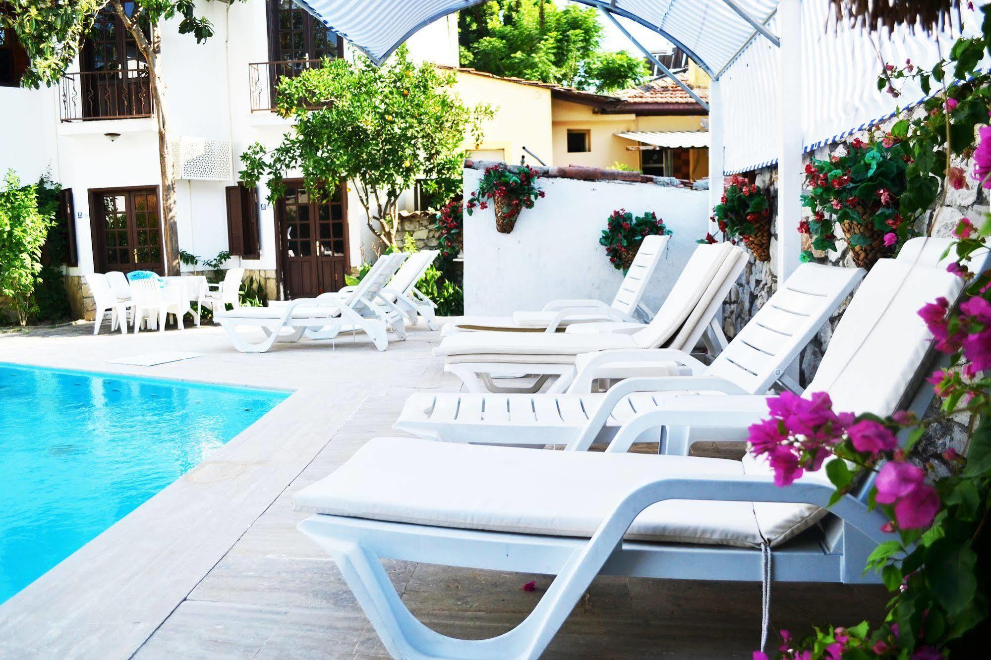 Oskay Hotel Далян Екстериор снимка